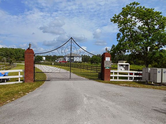 Entrance to Ashby Cove, FL