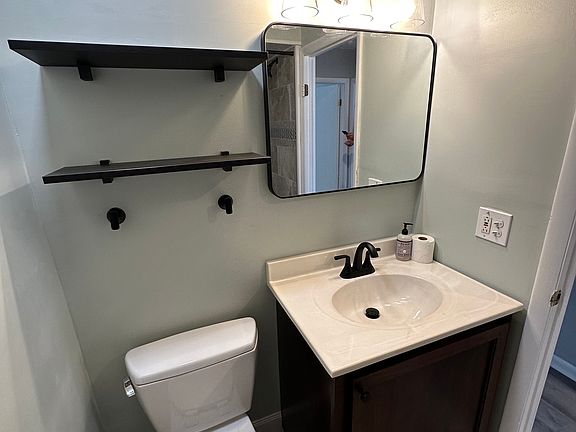 5th image of 502 Faunce St APT 1