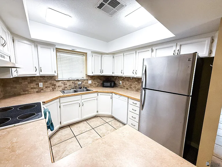 1465 E Laguna Pl #4 — Photo 9