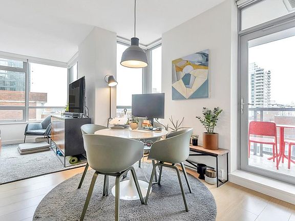 5th image of 1308 Hornby St #1101