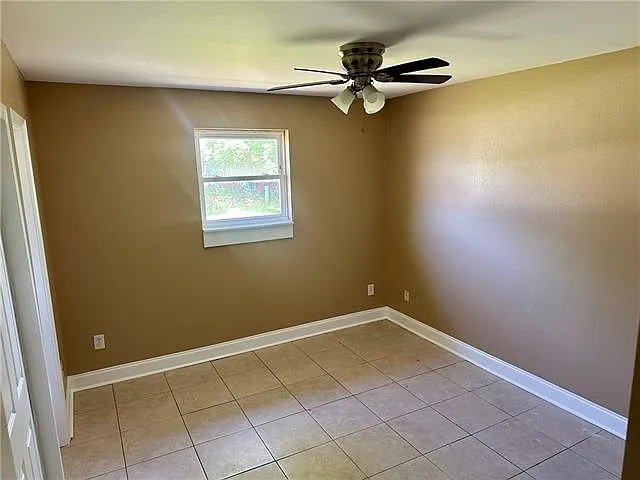 7505 Shorewood Blvd — Photo 8