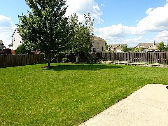 5th image of 1215 Wildflower Cir