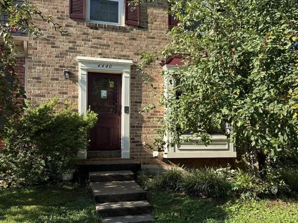 4440 Chase Park Ct, Annandale, VA 22003