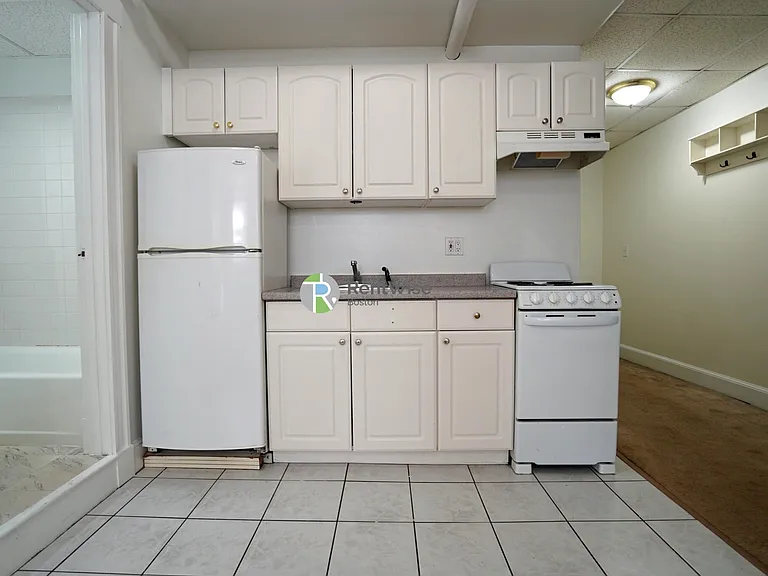 14 Orkney Rd #A — Photo 5