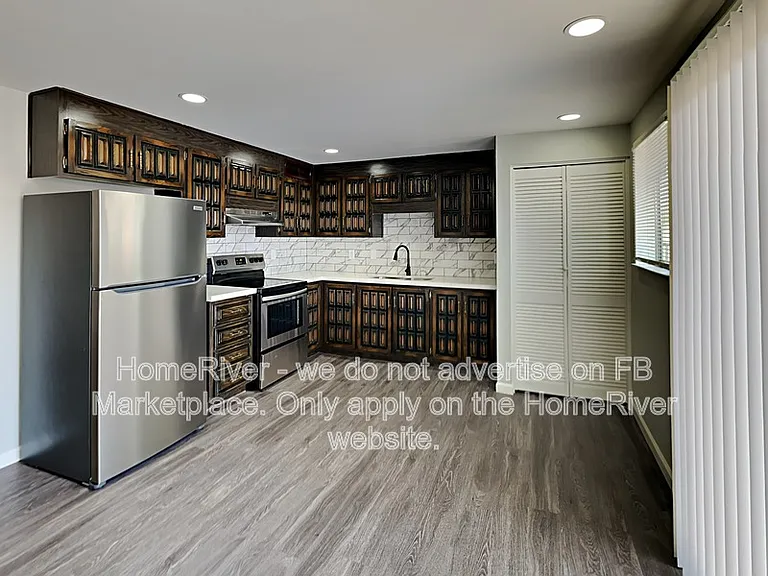 1801 N 63rd Dr — Photo 6