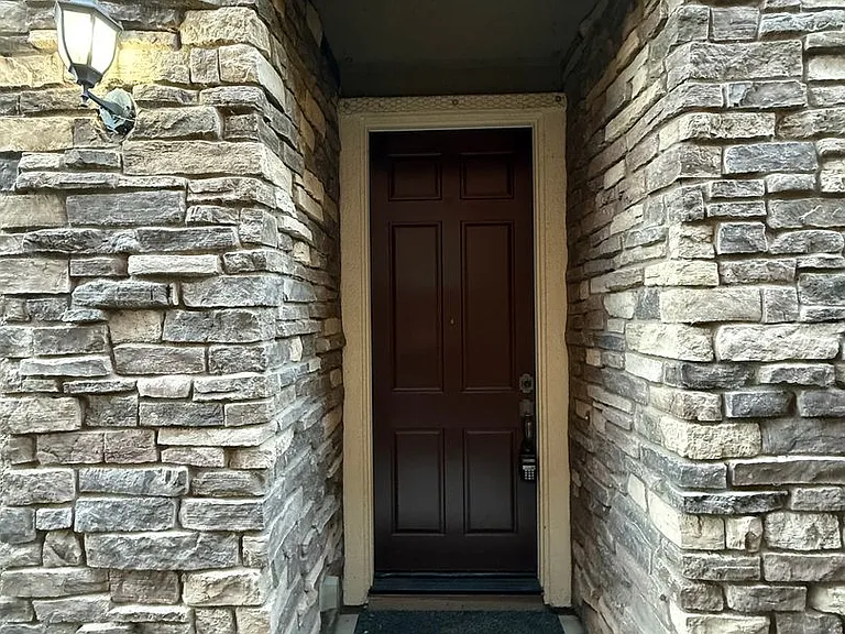 133 Summertime Ln — Photo 2