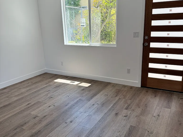 1163 S Crescent Heights Blvd #1/2 — Photo 3