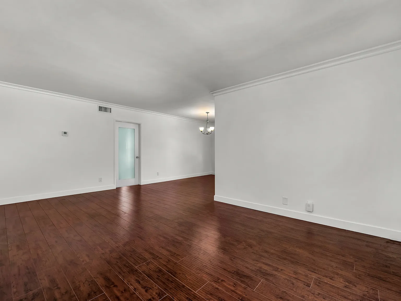 2 bed, 1100 sqft, $3,750 — Photo 4