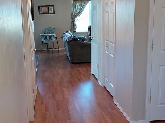 4th image of 435 N River Rock Dr
