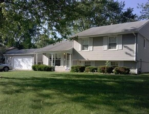 1st image of 415 E Tulip Dr