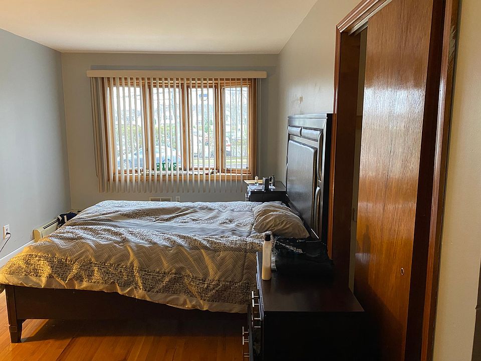 1st image of 411 Holdridge Ave