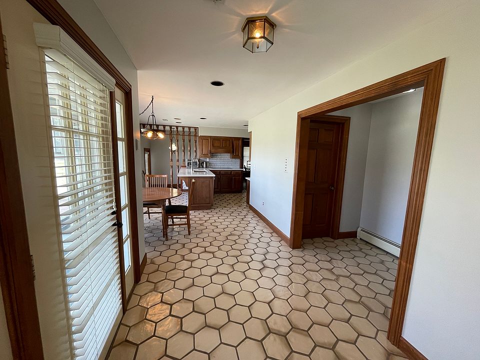 4770 Sheldon Rd, photo 4