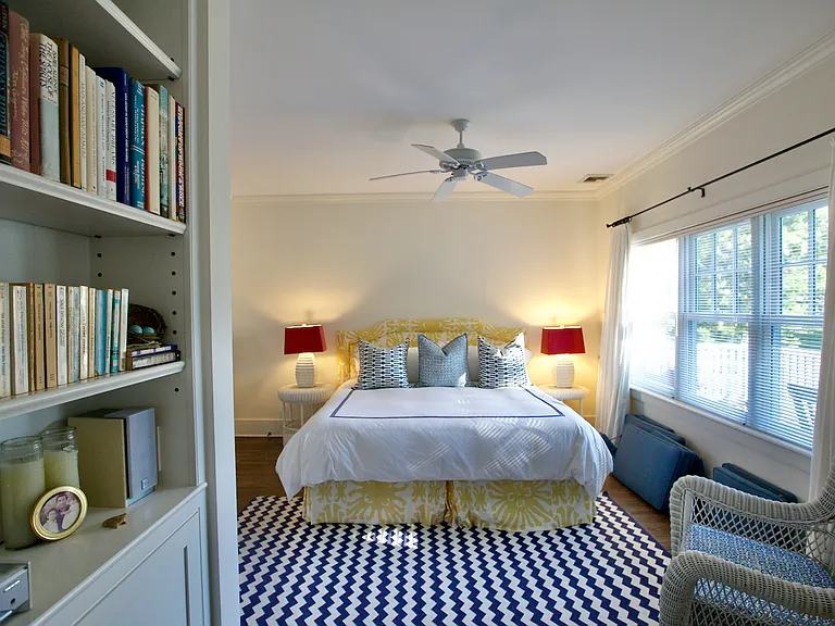 6 Cobbetts Ln — Photo 11