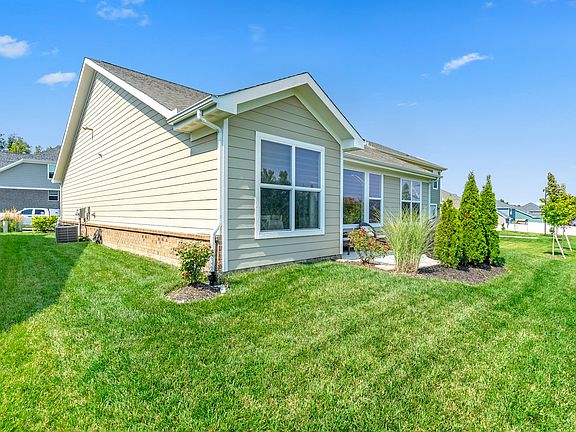 4th image of 2716 E Millstone Dr