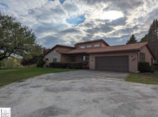 5926 White Creek Rd, Marlette, MI 48453