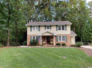 923 Hillview Dr, Cary, NC 27511