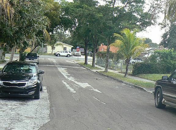 4th image of 814 34th St