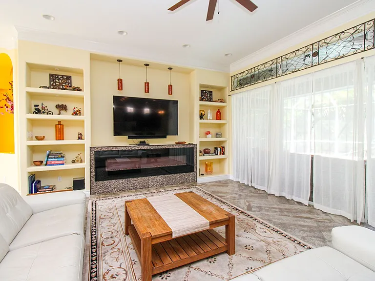 627 Soliel Dr — Photo 6