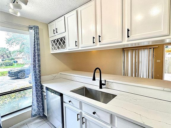 4th image of 4240 NW 114th Ter #40