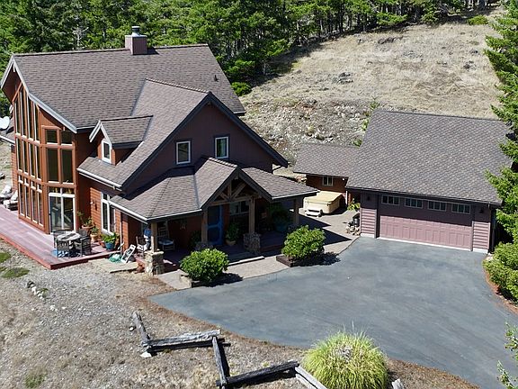 2nd image of 95555 Tututni Hollow Rd