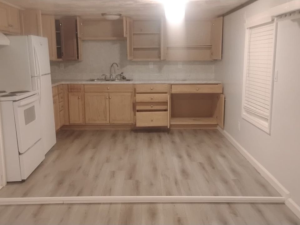 1st image of 800 Denton Blvd NW #6