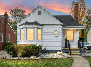 20276 Washtenaw St, Harper Woods, MI 48225