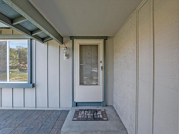 3rd image of 5080 Bougainvillea Dr