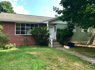 2208 Hallmark Dr, Stroudsburg, PA