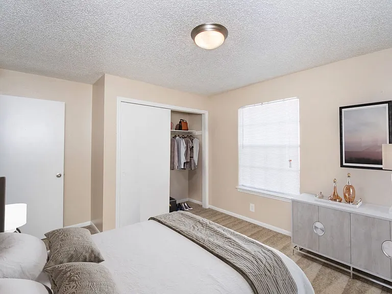 Tradewinds Apartment Homes — Photo 43
