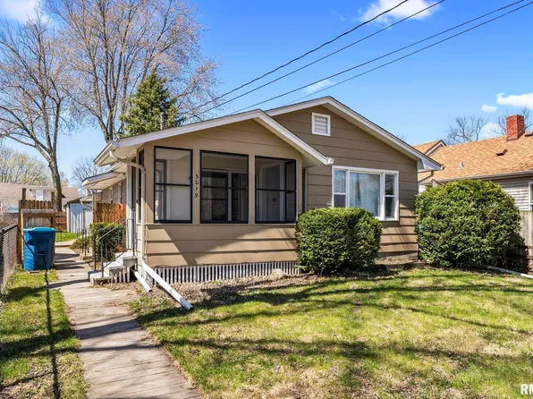 3019 4th Ave #A, East Moline, IL 61244