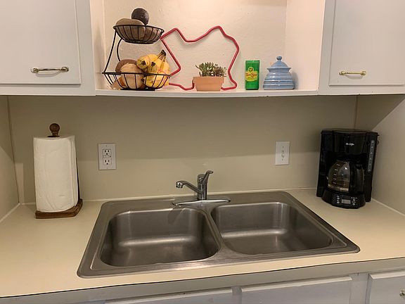 3rd image of 5623 Woodrow Ave APT 7