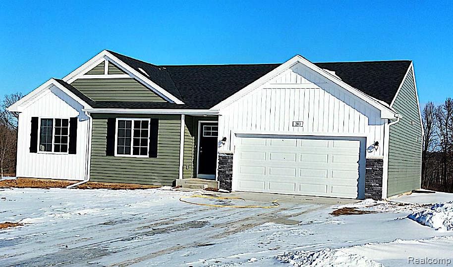1st image of 203 Linda Ln