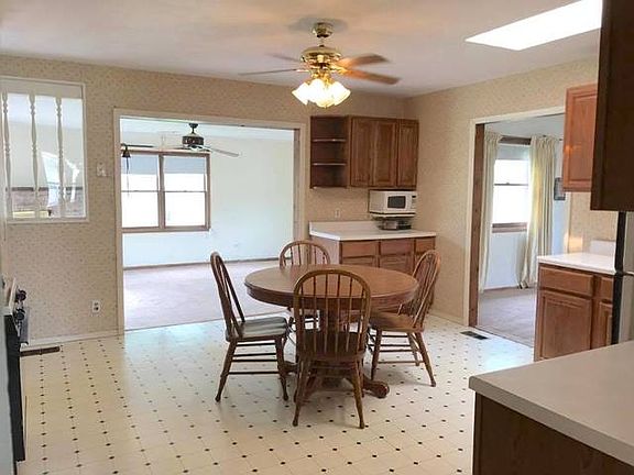 4th image of 600 Newberry Dr