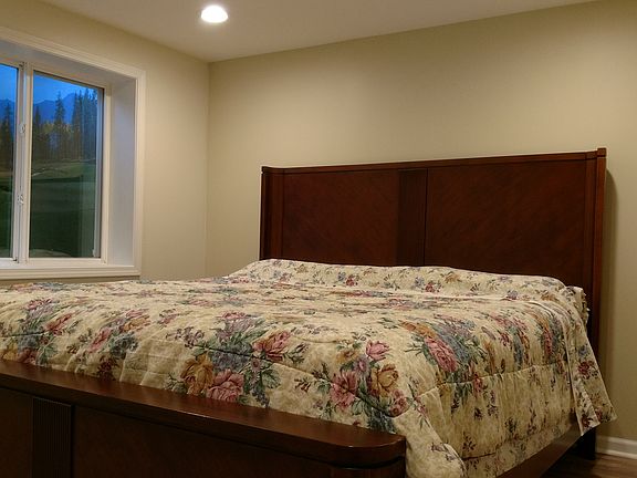 Lower Level bedroom 1