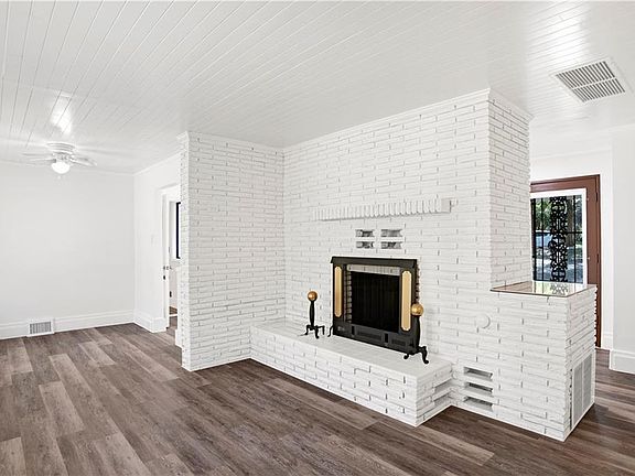 4th image of 3321 Fairfield Rd