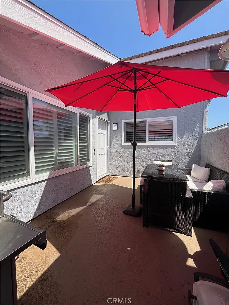 Building Photo - 9583 Pettswood Dr #4