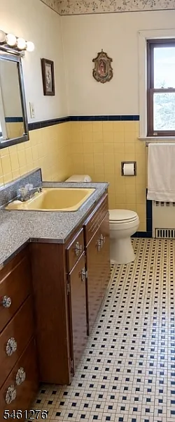 3 bed, 1.0 bath, $3,000 — Photo 2