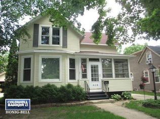 423 McKee St, Batavia, IL