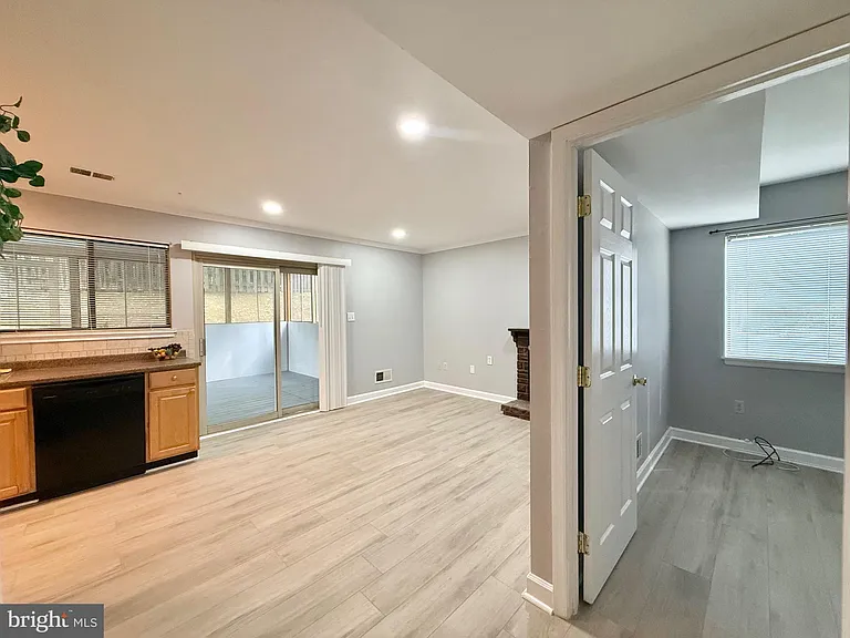 14713 Flints Grove Pl — Photo 12