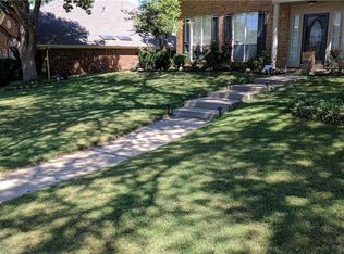 1900 Fountain Wood Dr, Euless, TX 76039