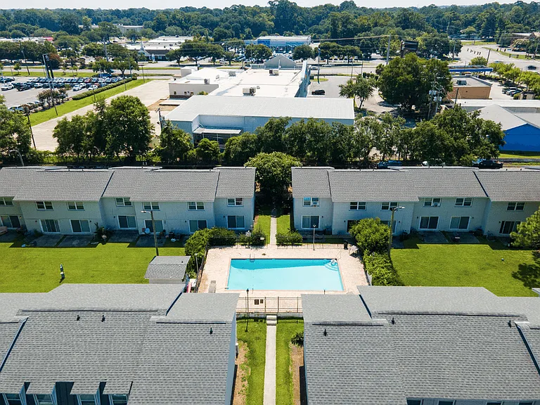 Savan Pointe — Photo 14