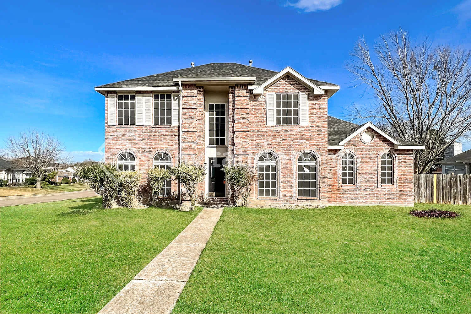 1129 Kensington Desoto, TX 75115 — Photo 1