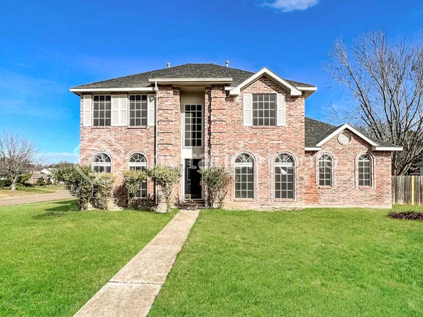 1129 Kensington Dr, Desoto, TX 75115