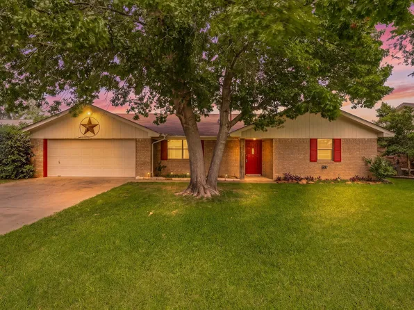 1407 Inglewood Dr, Stephenville, TX 76401