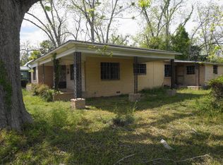 834 Cherry St, Blackshear, GA 31516