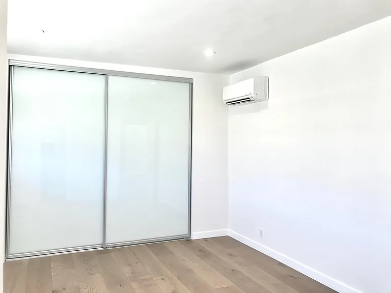 515 Pier Ave #4 — Photo 18