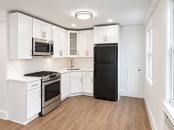 3rd image of 66-71 70th St #2