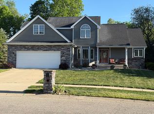2380 Houghton Hollow Dr, Lansing, MI 48911