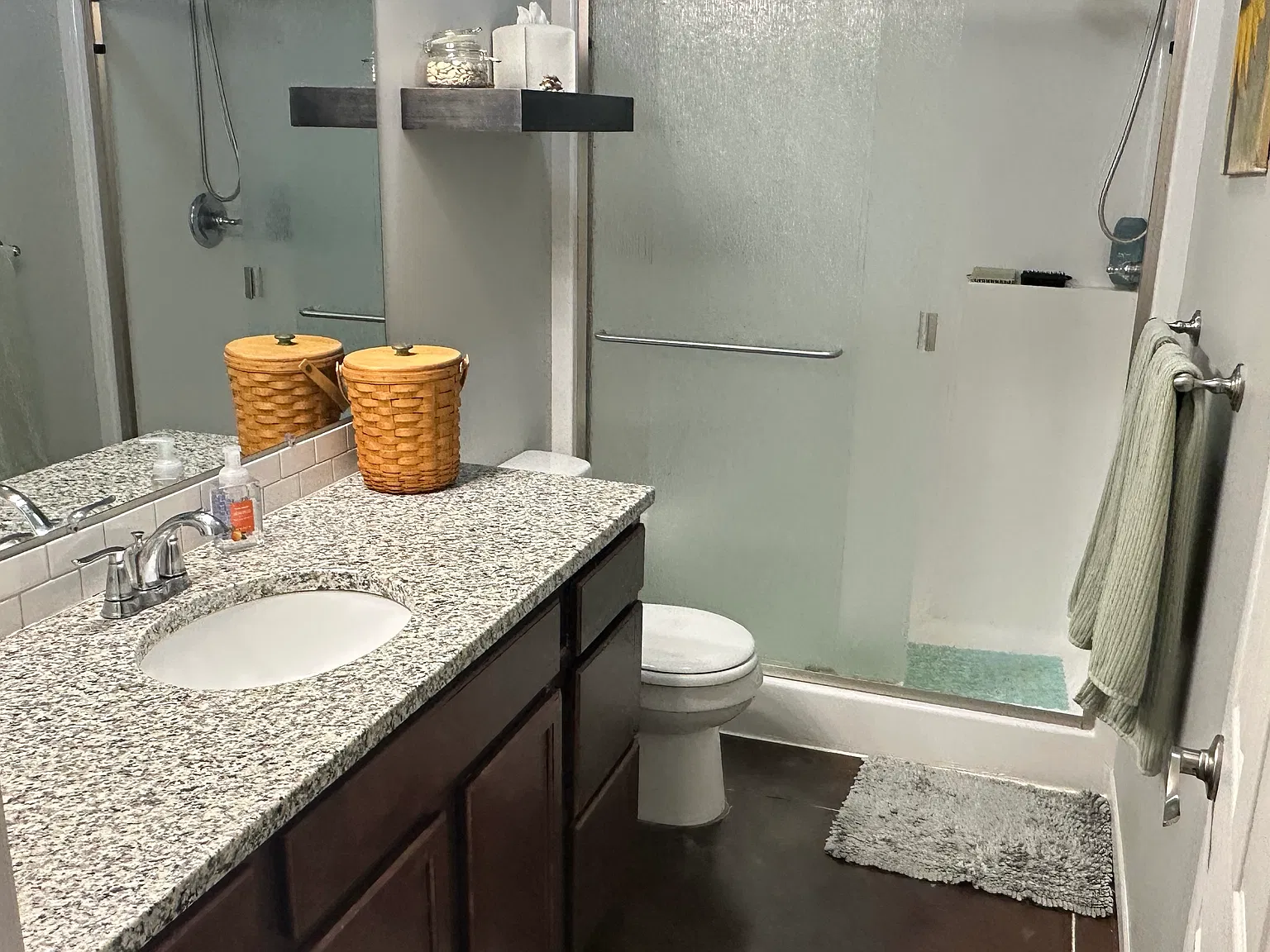 3 bed, 2308 sqft, $1,400 — Photo 3