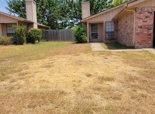 5806 Silver Sage Dr, Haltom City, TX 76137